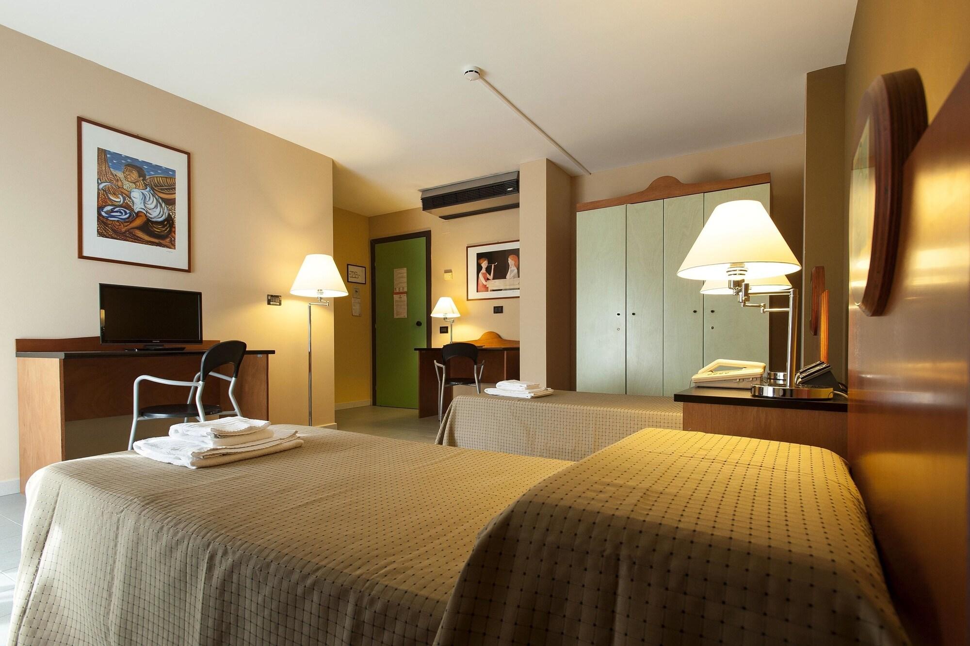 อัลแบร์โก เอเธเนียม Hotel ปาแลร์โม ภายนอก รูปภาพ