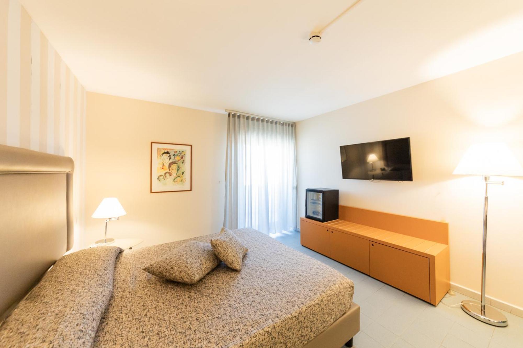 อัลแบร์โก เอเธเนียม Hotel ปาแลร์โม ภายนอก รูปภาพ