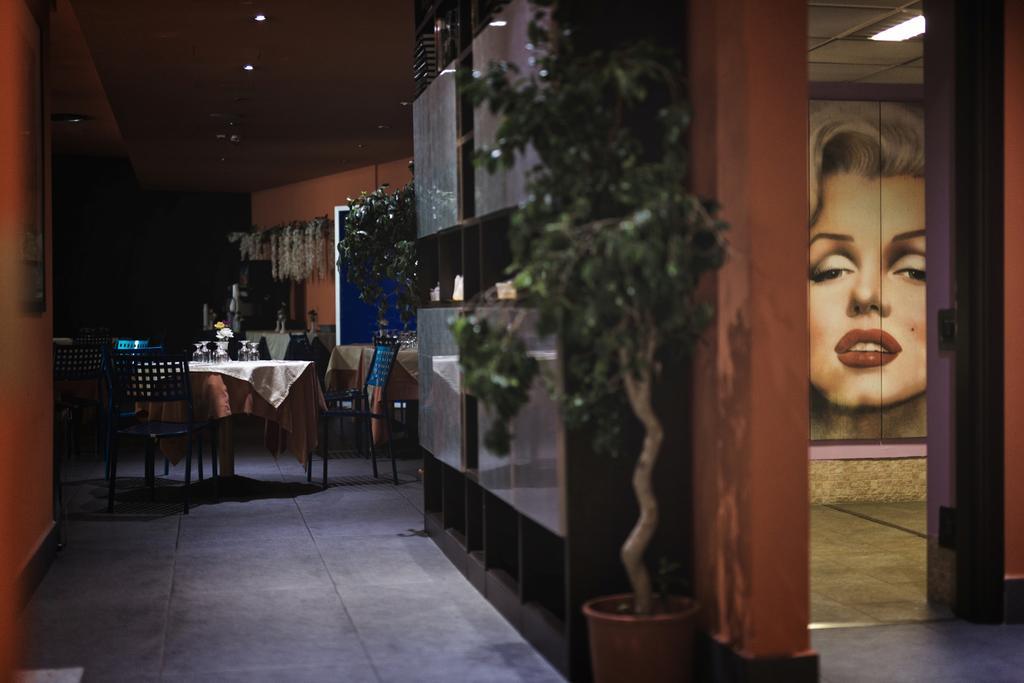 อัลแบร์โก เอเธเนียม Hotel ปาแลร์โม ภายนอก รูปภาพ