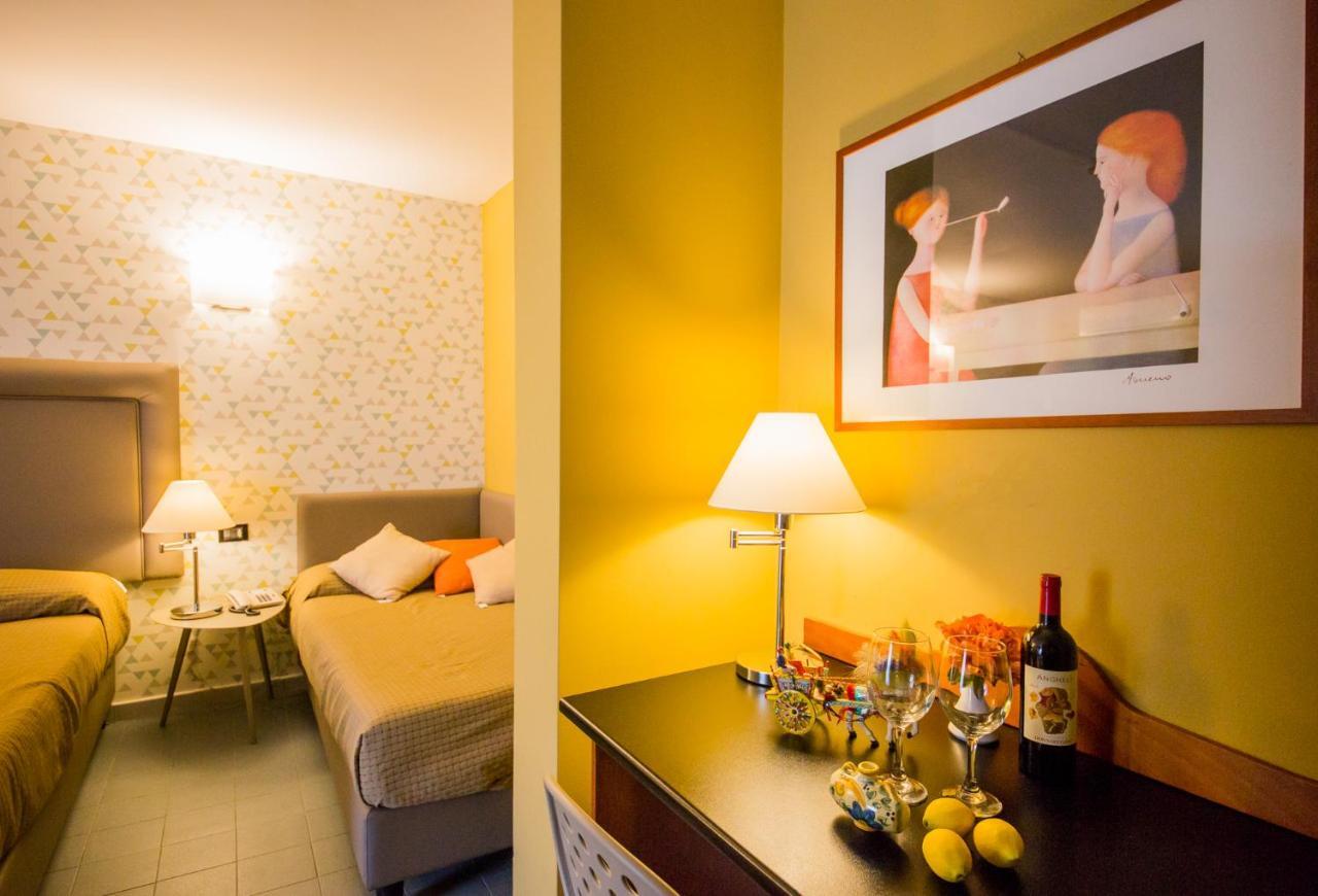 อัลแบร์โก เอเธเนียม Hotel ปาแลร์โม ภายนอก รูปภาพ